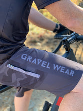 Load image into Gallery viewer, Gravel Ride Shorts Gray Camo
