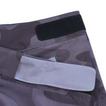 Load image into Gallery viewer, Gravel Ride Shorts Camo Adjustable Waist System
