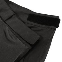 Load image into Gallery viewer, Gravel Ride Shorts Black Detail
